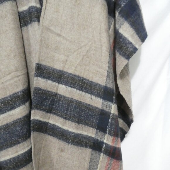 DO EVERYTHING IN LOVE | OS - one size | Plaid Fringed Poncho with Neutral Tones - Picture 7 of 16